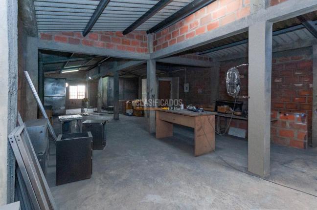 Locales y Bodegas, Venta, 3 de Julio - $1.500.000.000