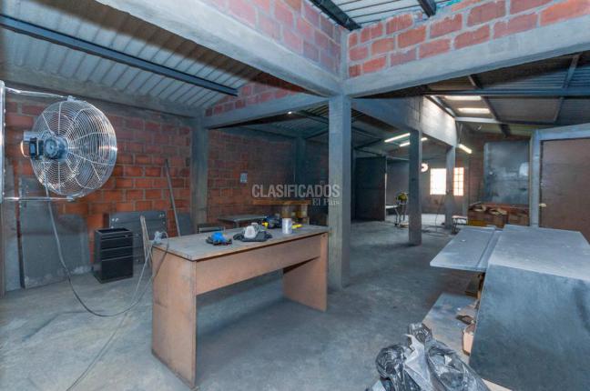 Locales y Bodegas, Venta, 3 de Julio - $1.500.000.000