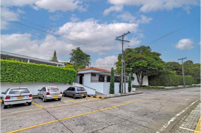 Casas, Venta en Ciudad Jardín