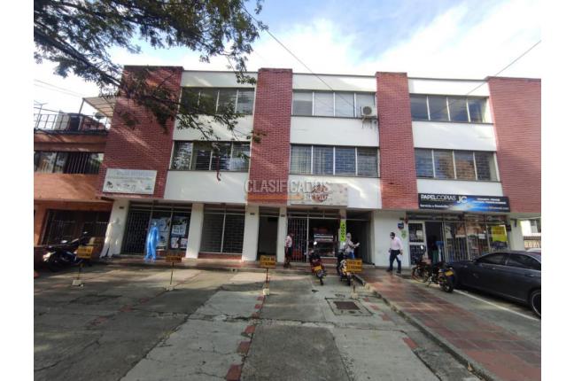 Oficinas y Consultorios, Alquiler en Acopi