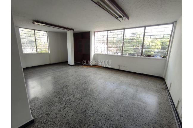 Oficinas y Consultorios, Alquiler en Acopi