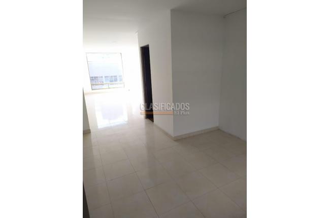 Oficinas y Consultorios, Alquiler en Centenario