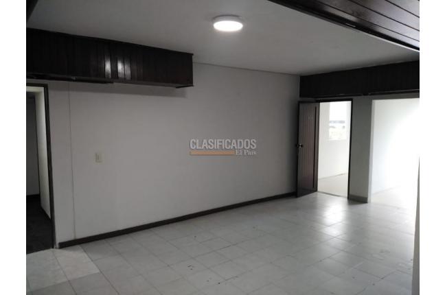 Oficinas y Consultorios, Alquiler en Centenario