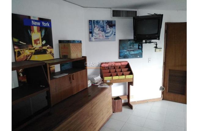 Oficinas y Consultorios, Alquiler en Alameda