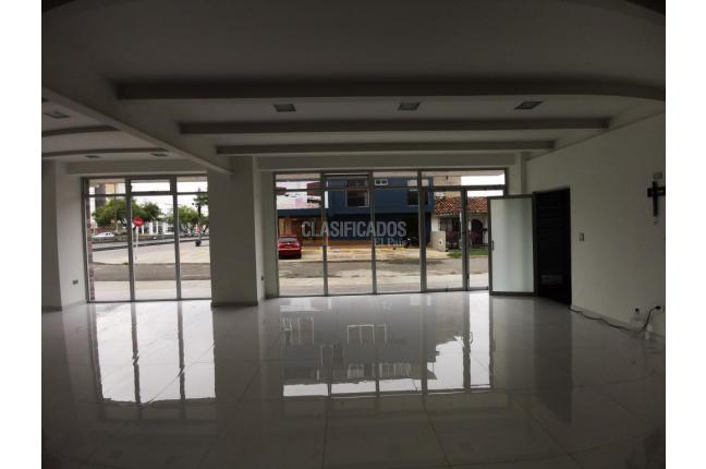 Locales y Bodegas, Alquiler, 3 de Julio - $5.000.000