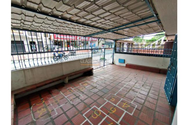 Edificios, Venta, 3 de Julio - $550.000.000