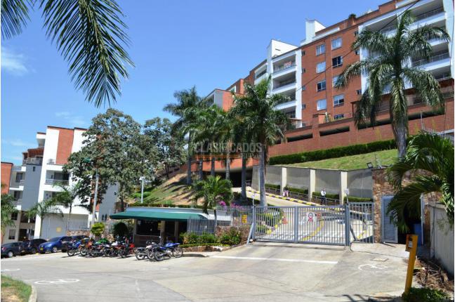 Apartamentos, Venta en Los Cerros