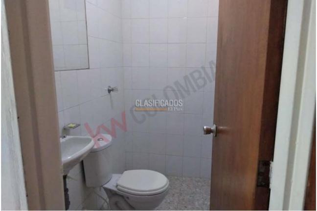 Oficinas y Consultorios, Alquiler, Acopi - $2.200.000