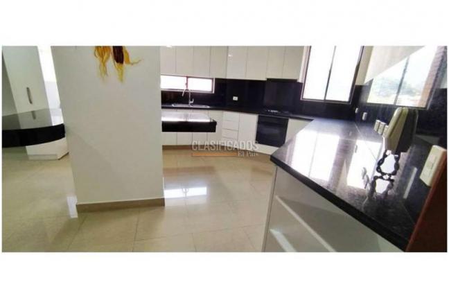 Apartamentos, Venta, Aguacatal - $1.400.000.000