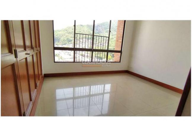 Apartamentos, Venta, Aguacatal - $1.400.000.000