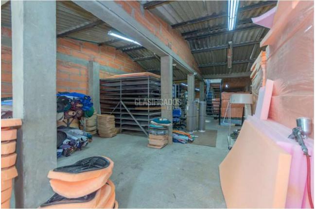 Edificios, Venta, Bretaña - $2.000.000.000