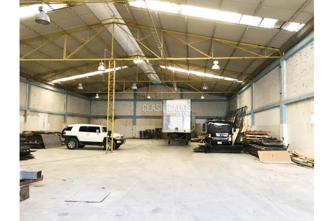 Locales y Bodegas, Alquiler, La Esmeralda - $18.000.000