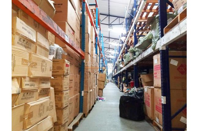 Locales y Bodegas, Alquiler, La Esmeralda - $20.636.000