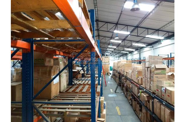 Locales y Bodegas, Venta, La Esmeralda - $11.497.200.000