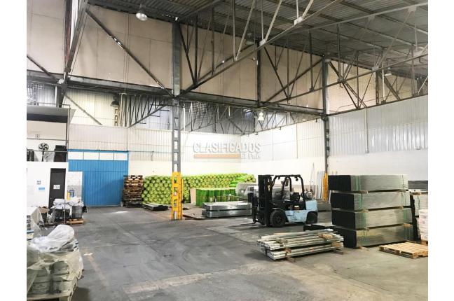 Locales y Bodegas, Alquiler en Industrial