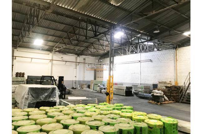 Locales y Bodegas, Alquiler, Industrial - $10.600.000