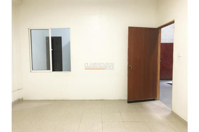 Locales y Bodegas, Alquiler, Industrial - $8.100.000