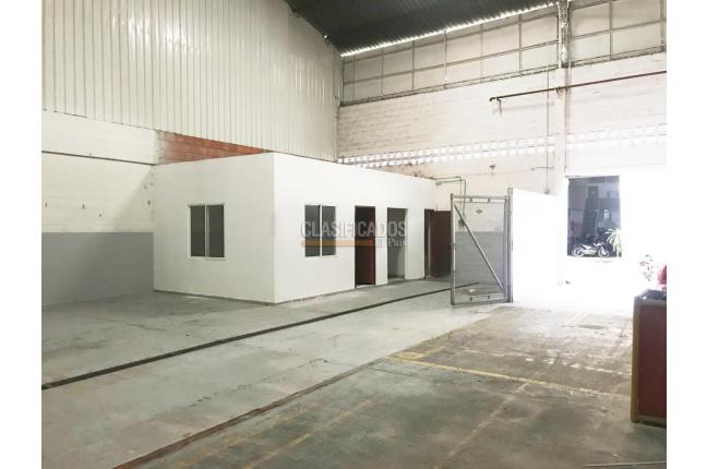 Locales y Bodegas, Alquiler en Industrial