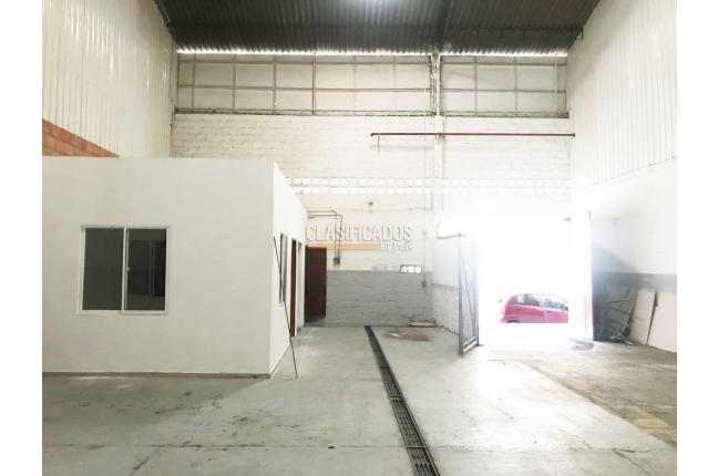 Locales y Bodegas, Alquiler en Industrial