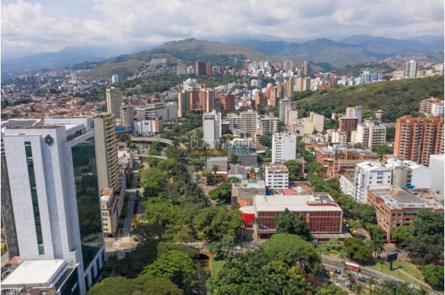 Locales y Bodegas, Alquiler en Centenario
