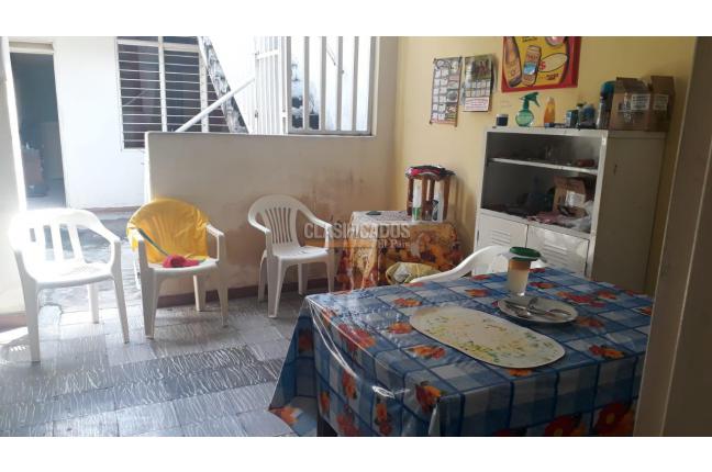 Casas, Venta en Industrial