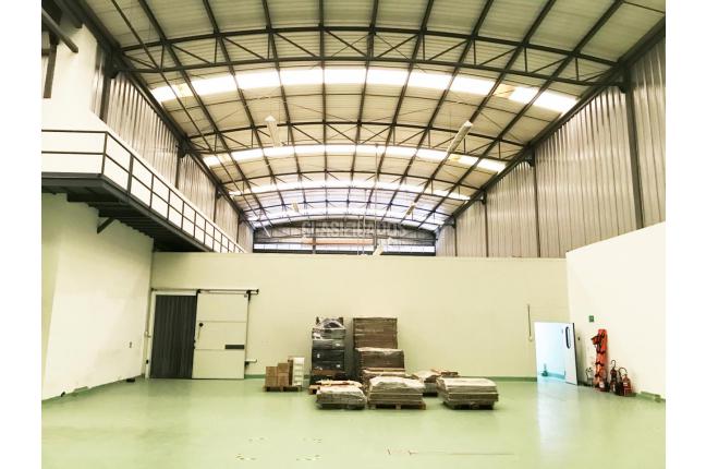 Locales y Bodegas, Venta, Yumbo - $3.540.000.000