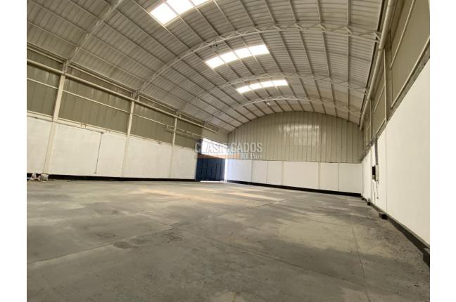 Locales y Bodegas, Alquiler, Yumbo - $10.000.000