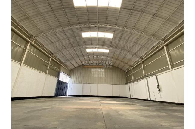 Locales y Bodegas, Alquiler, Yumbo - $10.000.000