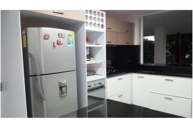 Casas, Venta, 3 de Julio - $1.300.000.000