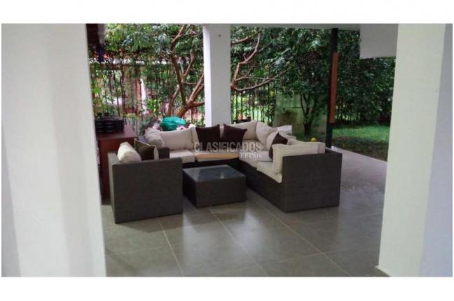 Casas, Venta, 3 de Julio - $1.300.000.000