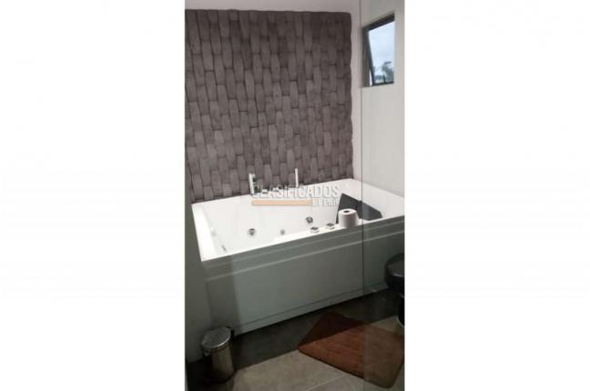 Casas, Venta, 3 de Julio - $1.300.000.000