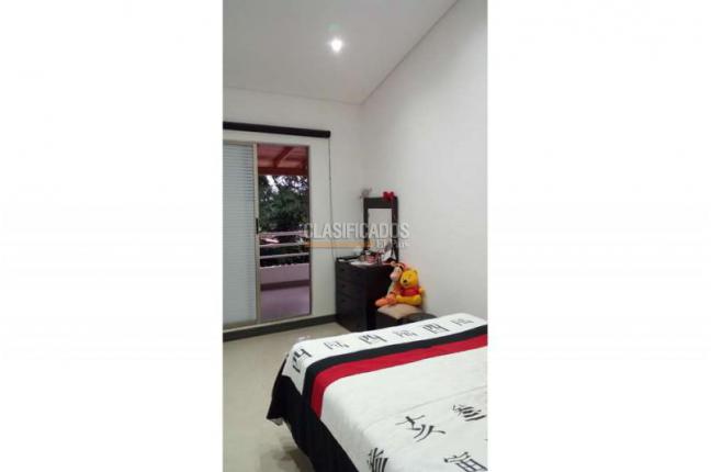 Casas, Venta, 3 de Julio - $1.300.000.000