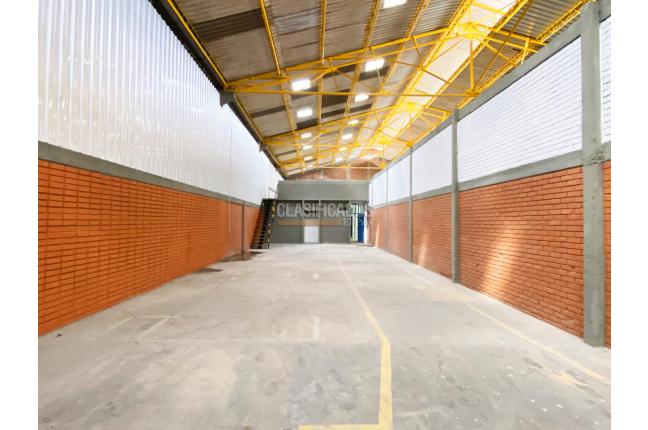 Locales y Bodegas, Alquiler, Yumbo - $18.800.000