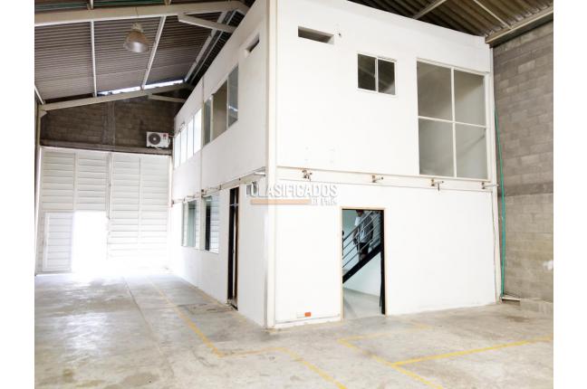 Locales y Bodegas, Alquiler, San Nicolás - $8.000.000