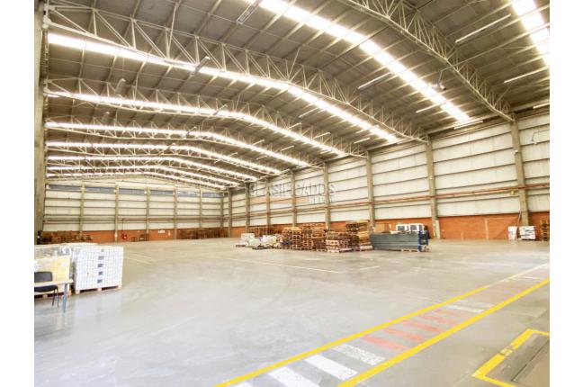 Locales y Bodegas, Alquiler en Yumbo