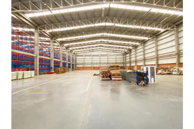 Locales y Bodegas, Alquiler en Yumbo