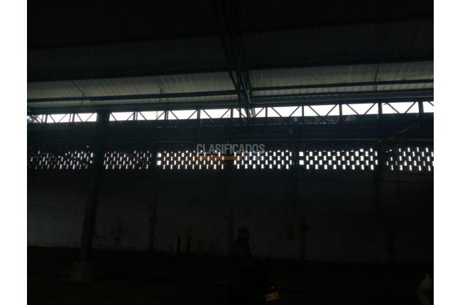 Locales y Bodegas, Alquiler en Acopi