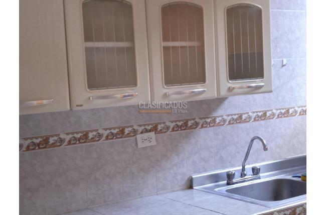 Casas, Alquiler en Salomia
