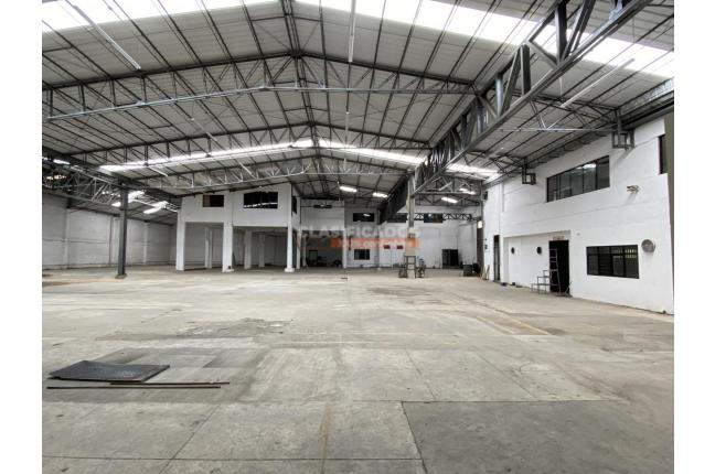 Locales y Bodegas, Alquiler en Yumbo