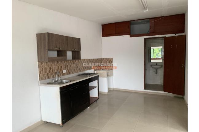 Apartaestudios, Alquiler, Champagñat - $750.000