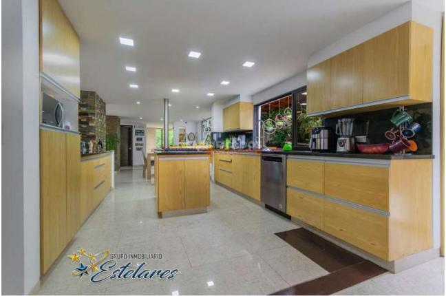 Casas, Venta, 3 de Julio - $1.500.000.000