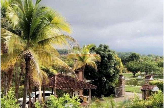 Casas, Venta, Melgar - $600.000.000