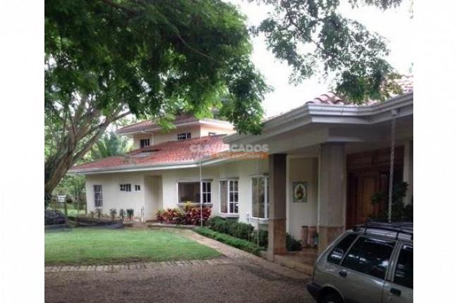 Casas, Alquiler en Pance