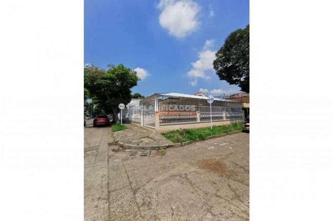 Casas, Venta en Prados del Norte