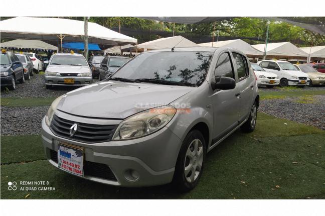 Renault Sandero 2011