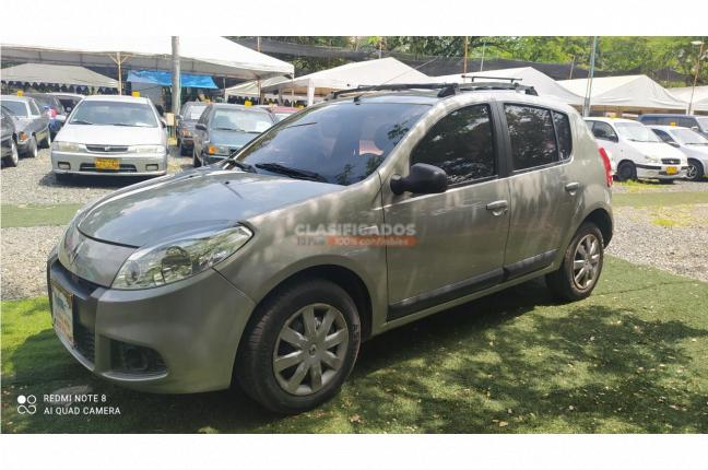 Renault Sandero 2015