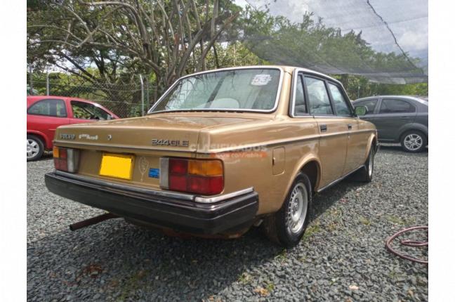 Volvo 245 1982 - $15.000.000
