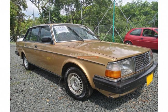 Volvo 245 1982 - $15.000.000