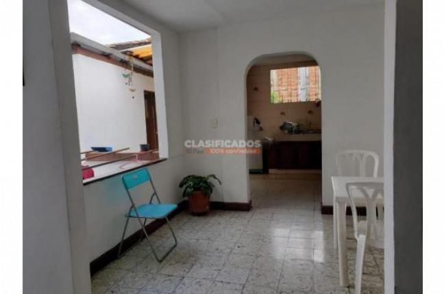 Casas, Venta en San Cayetano