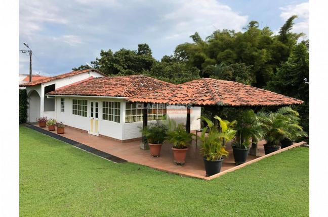 Fincas y Casas Campestres, Venta, Calima (Darién) - $2.000.000.000